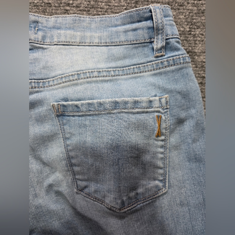 Vintage America Blues Bestie Jean 4/27 Floral Embroidered Straight Light Wash - Picture 13 of 14
